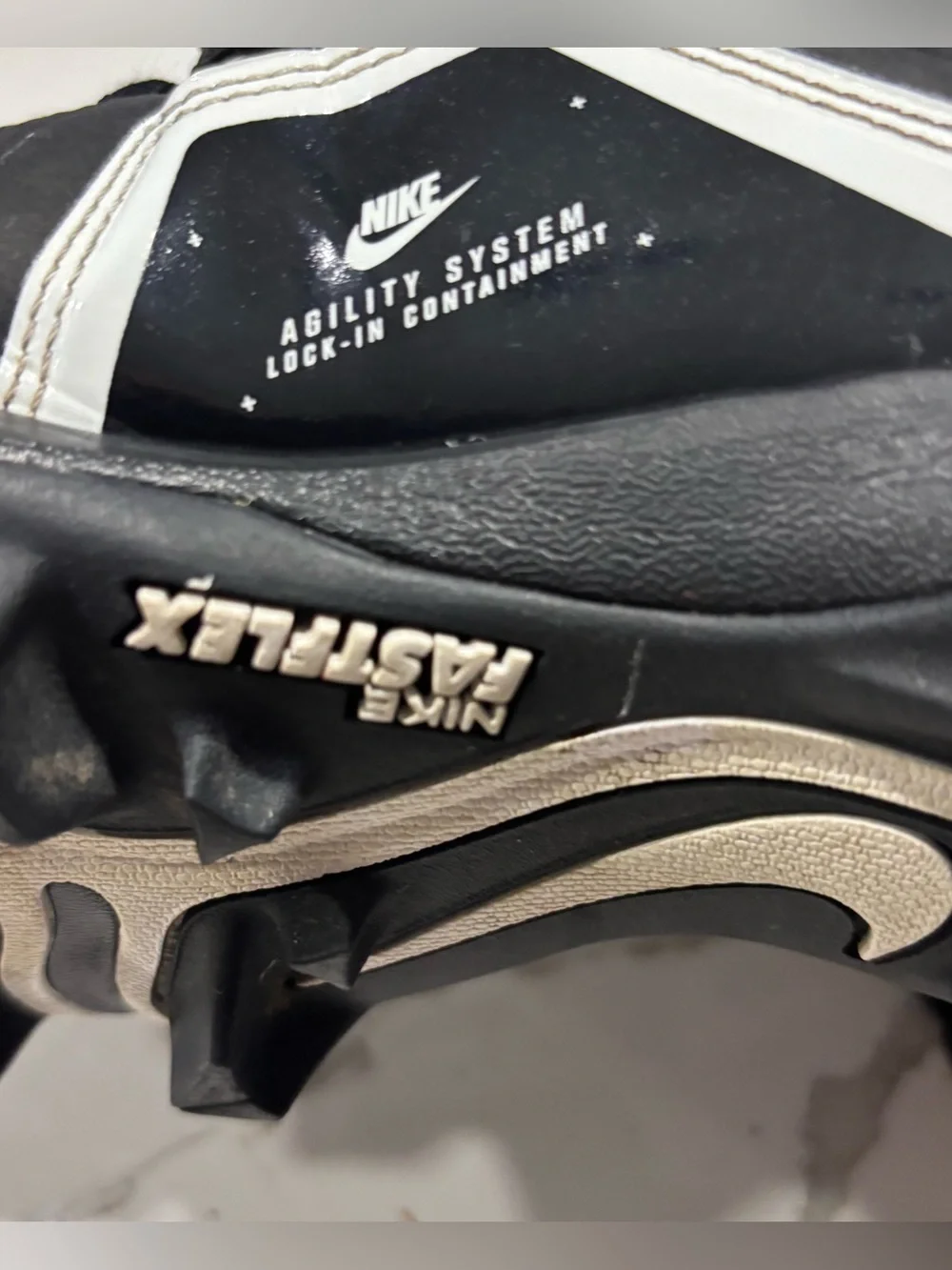 Nike Alpha Fastflex Football Cleats Men’s 10 CV0582-001 Black White Molded Studs